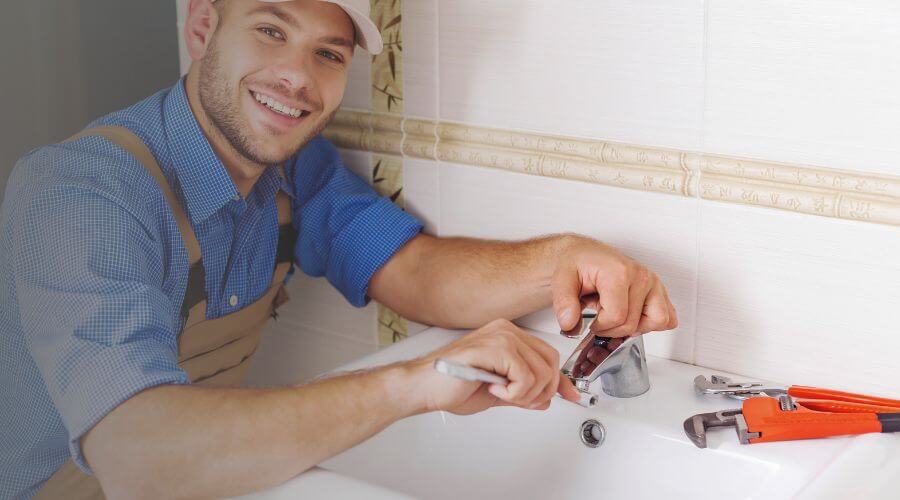 Professional clogged drains services in Woodsboro, TX